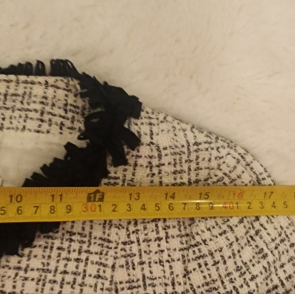 Long tweed Jacket - Picture 10 of 11